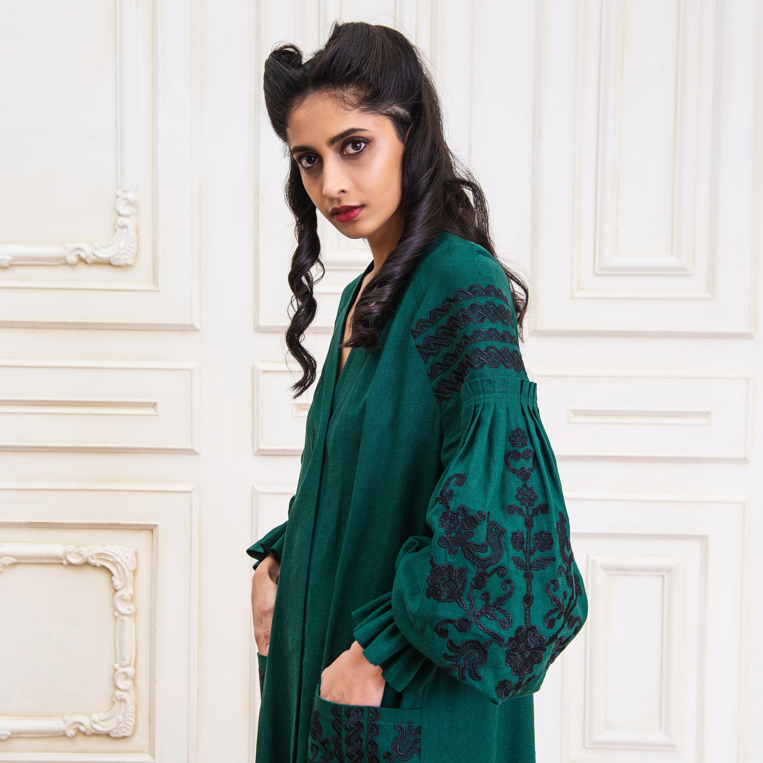 Green Boho Chic Embroidered Linen Dress Cafedelmarina